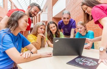 Egy éves kiegészítő informatikai képzés az ELTE hallgatóinak!